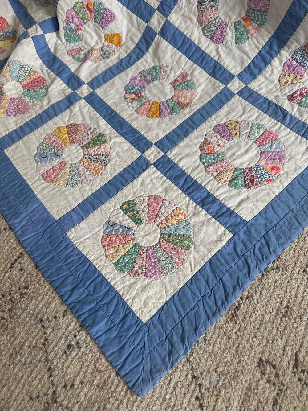 Hand stitched dresen plate blue sashing quilt 70" x 83" vintage pastel floral - Picture 2 of 6